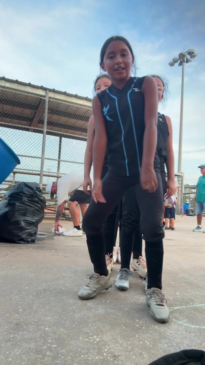 @Ruiz Softball Sisters