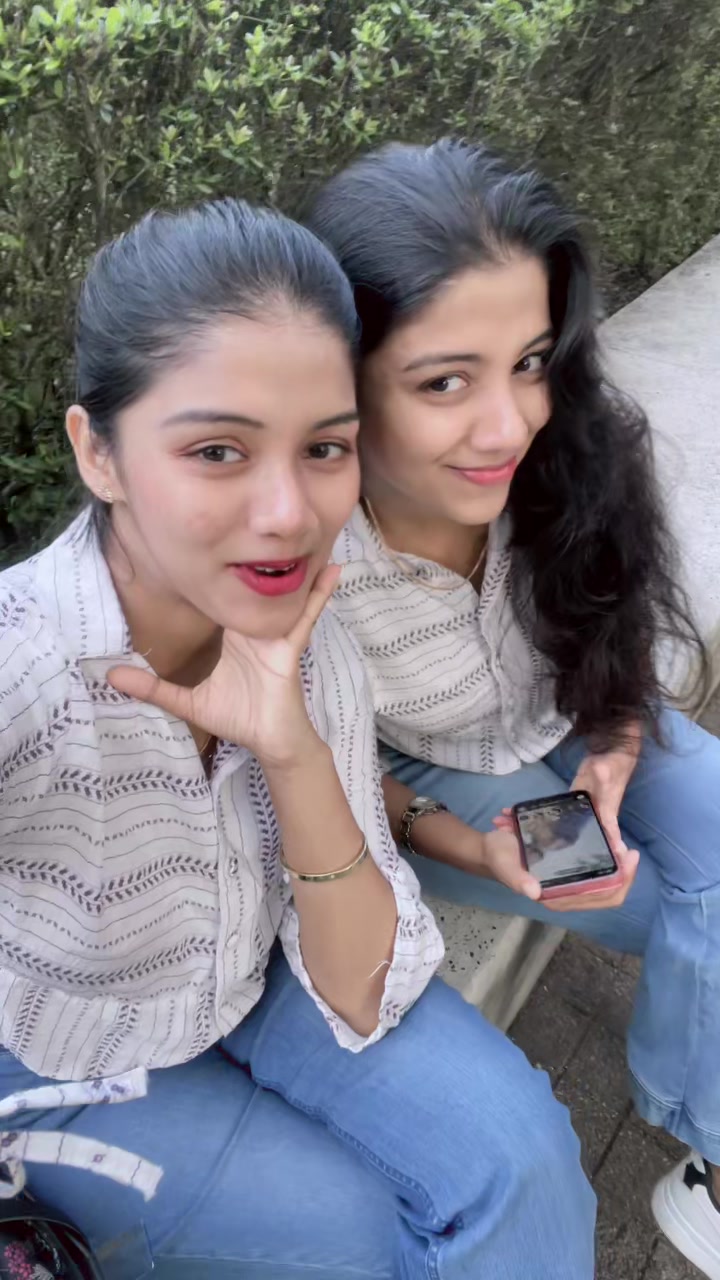 @AshithaDilini "Lovely copule "