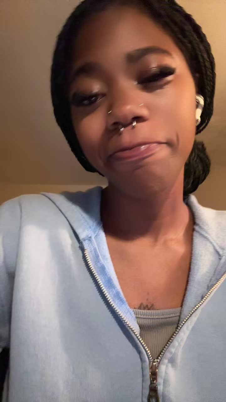 @deshayyy🧸🫧.