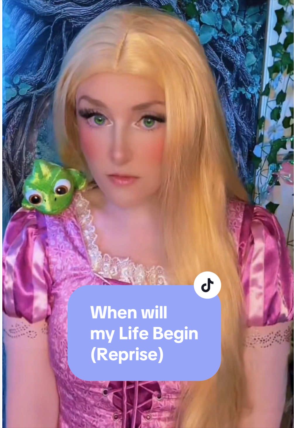 @Pixie_Scarlett