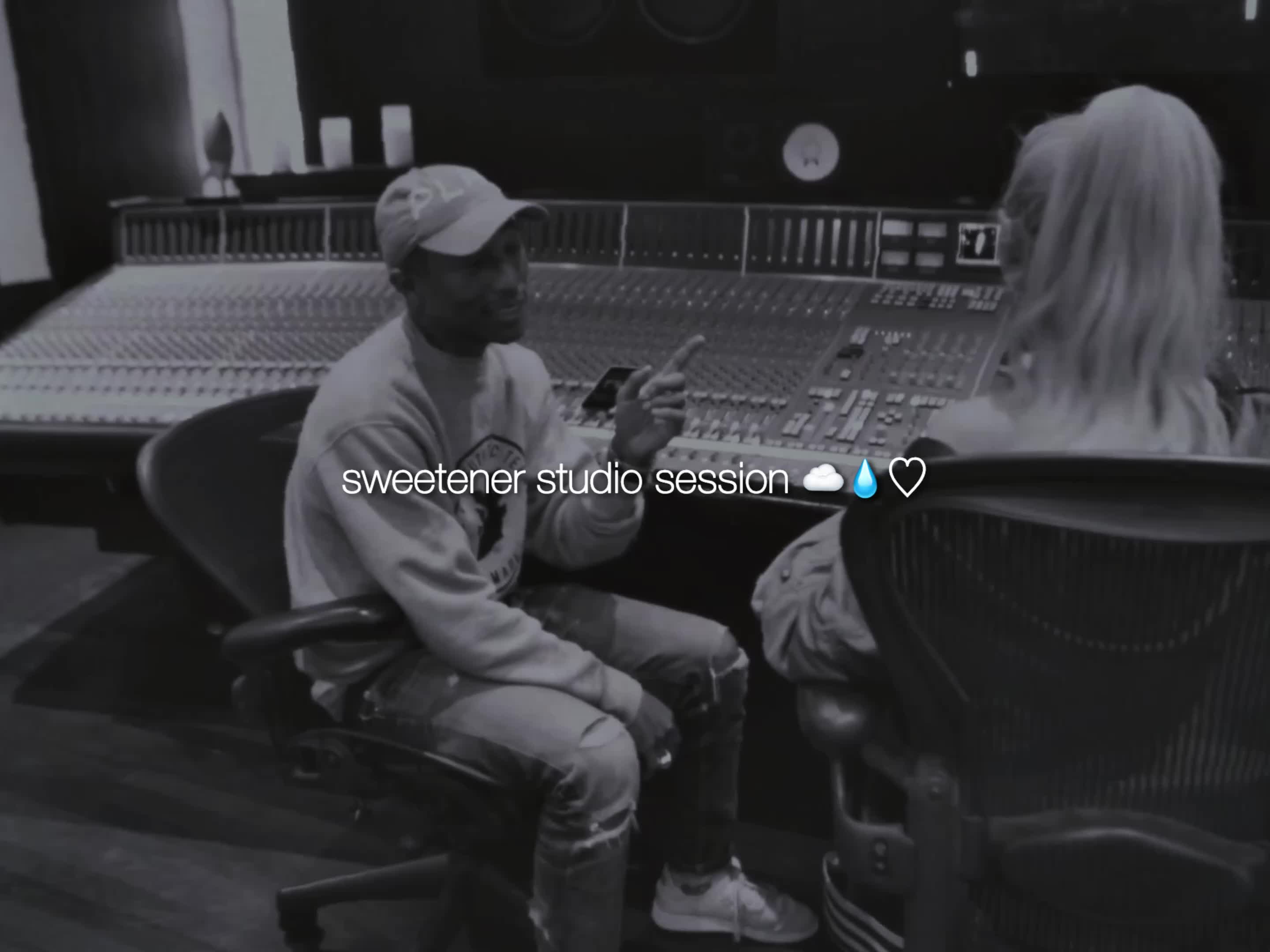 @Ariana Grande Videos ꕤ