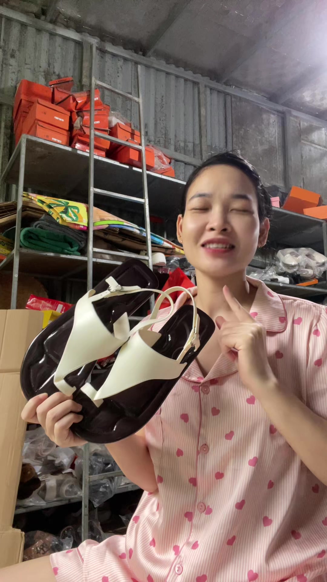 @HỒNG XIÊM