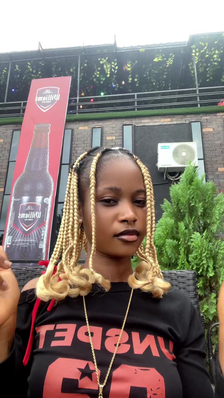 @𝐄𝐗𝐏𝐄𝐍𝐒𝐈𝐕𝐄🫰𝐄𝐋𝐋𝐀🍒