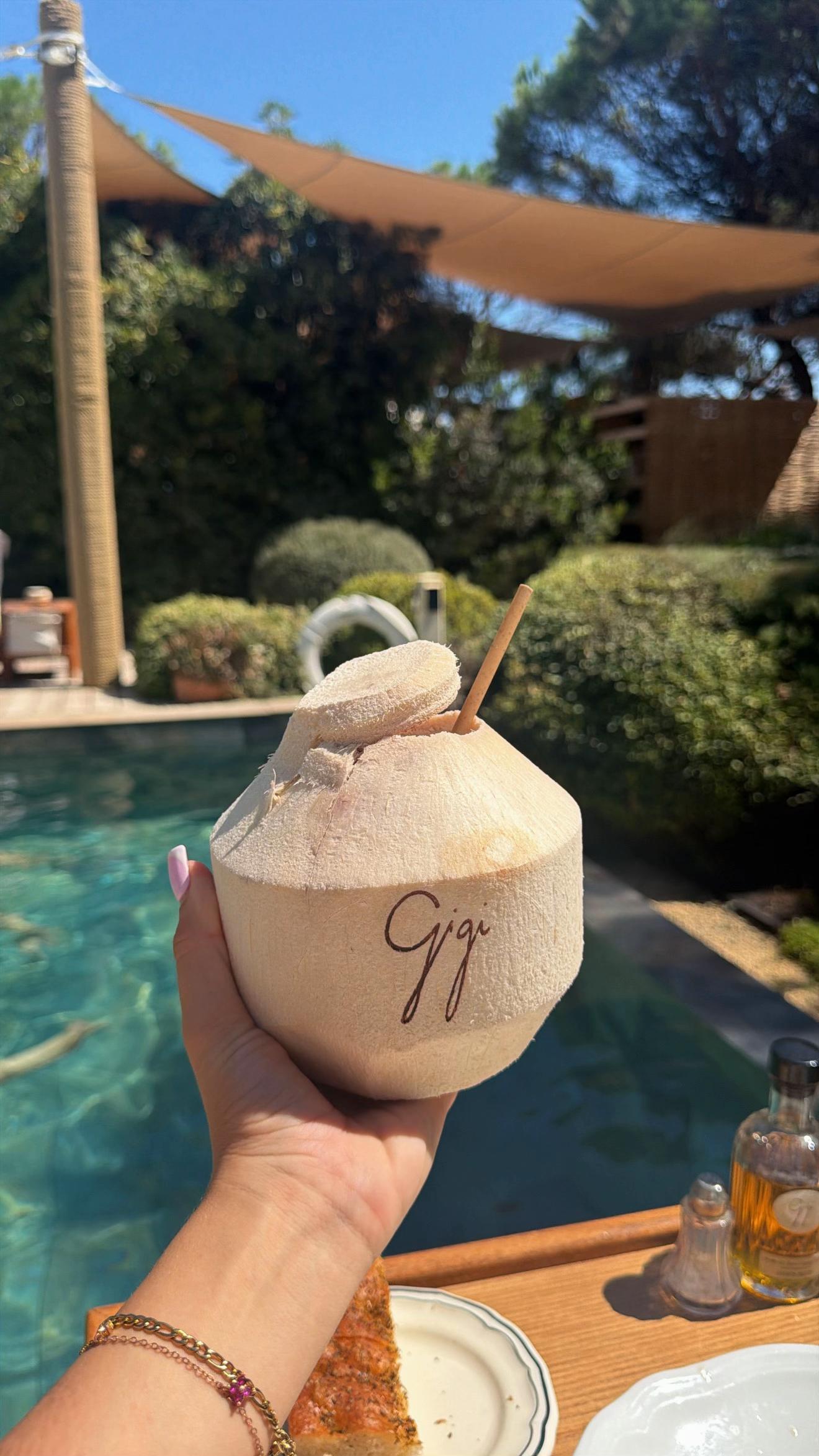 @ℳ𝑜𝓃𝒾𝓆𝓊𝑒