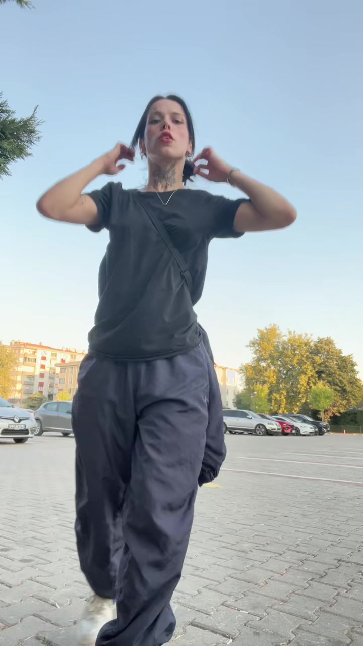 @Lara🇹🇷