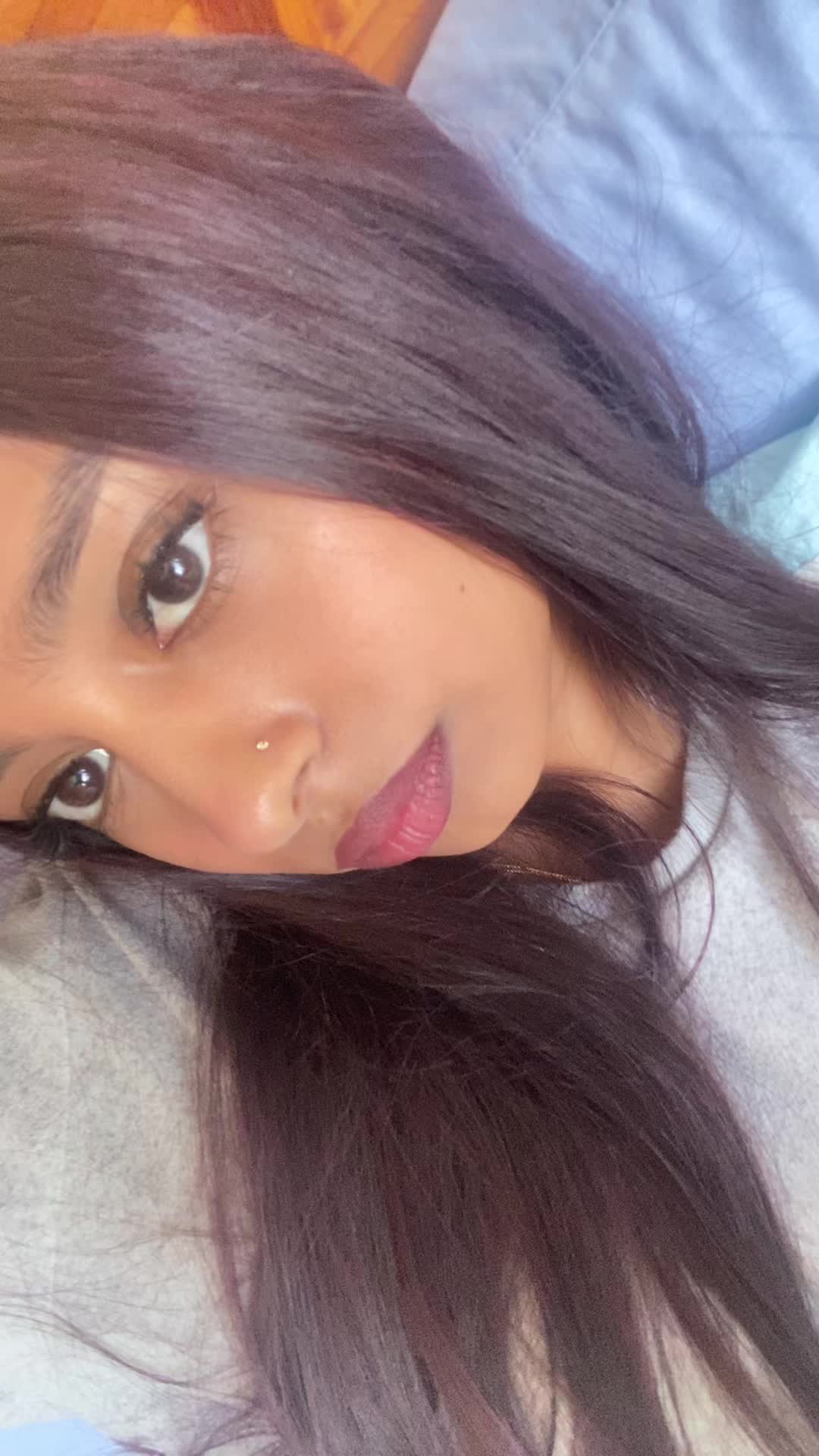 @annabella.