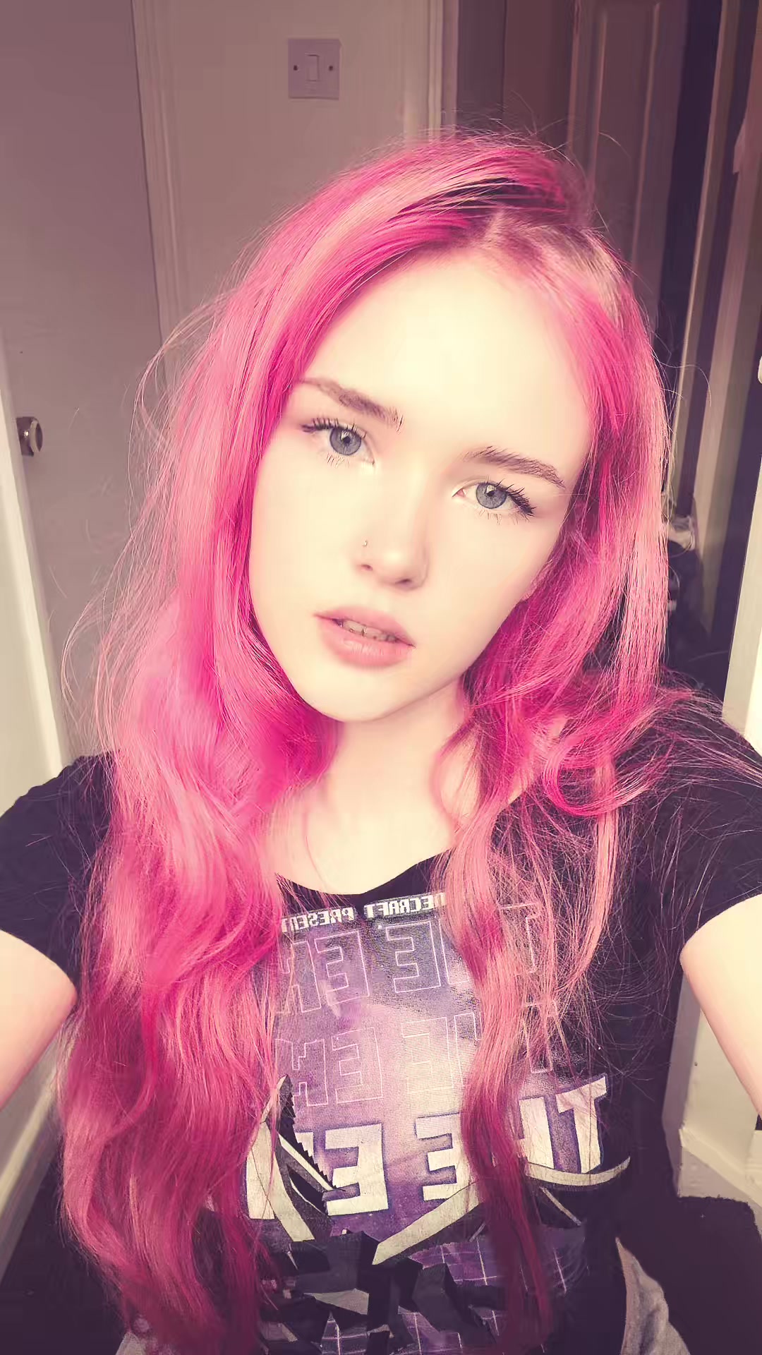 @❦