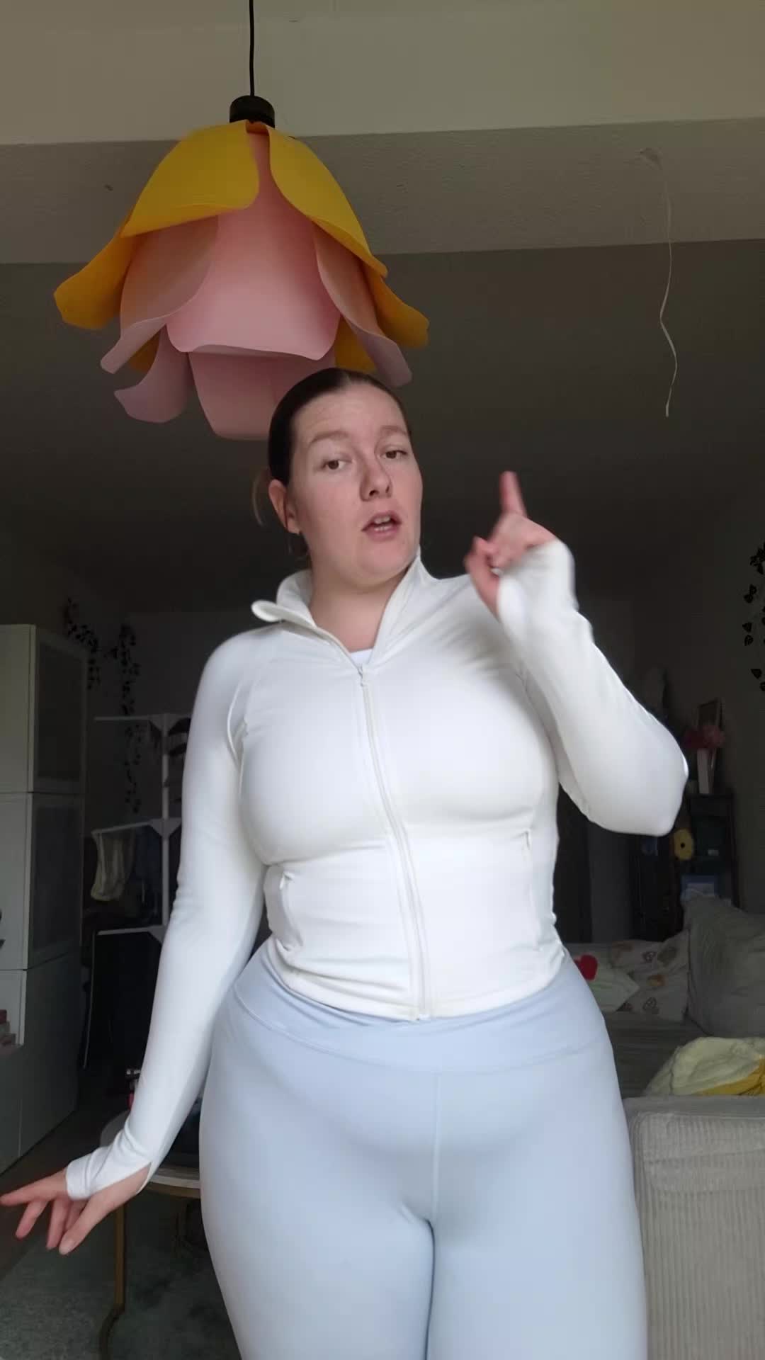 @vivienhrtl🌼