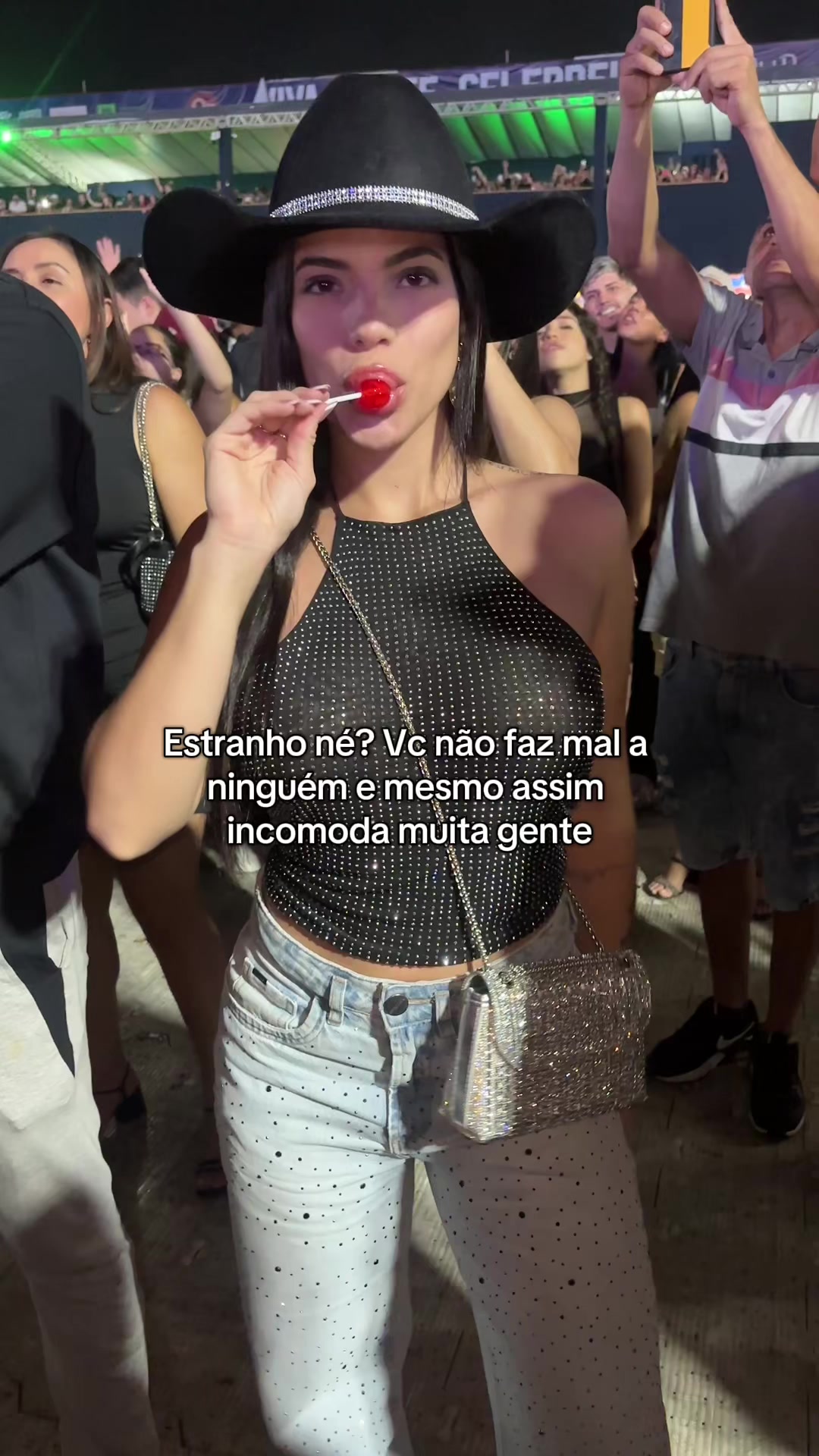 @laistrevizann
