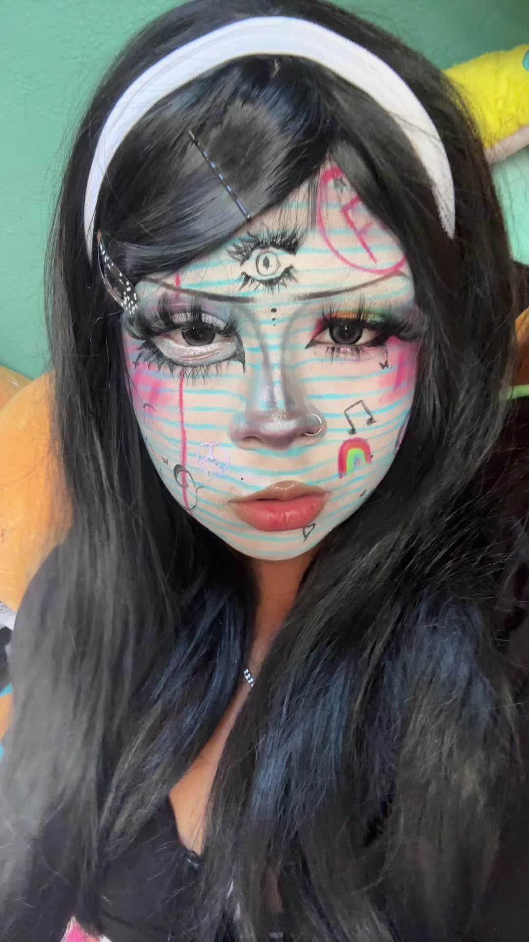 @𝓒𝓱𝓾𝓭𝓮𝓽𝓽𝓮 🤖