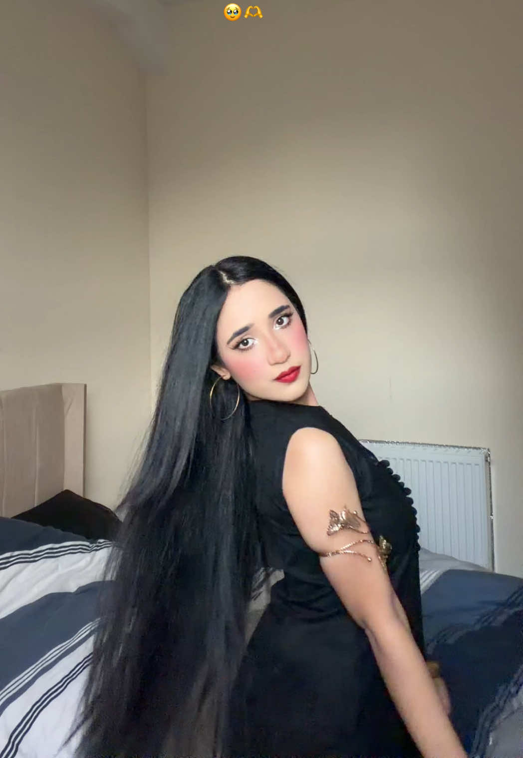 @Zainab chaudhry 🏴