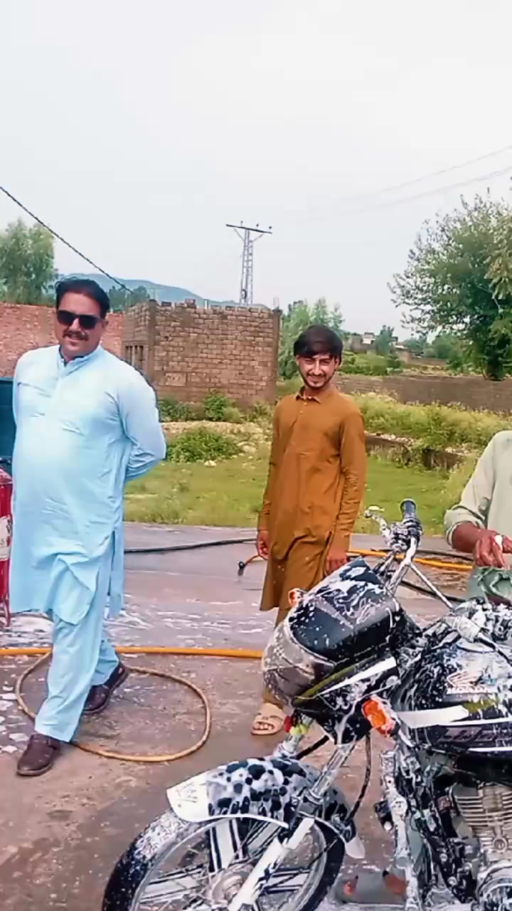 @🇵🇰Ibrar Tareen