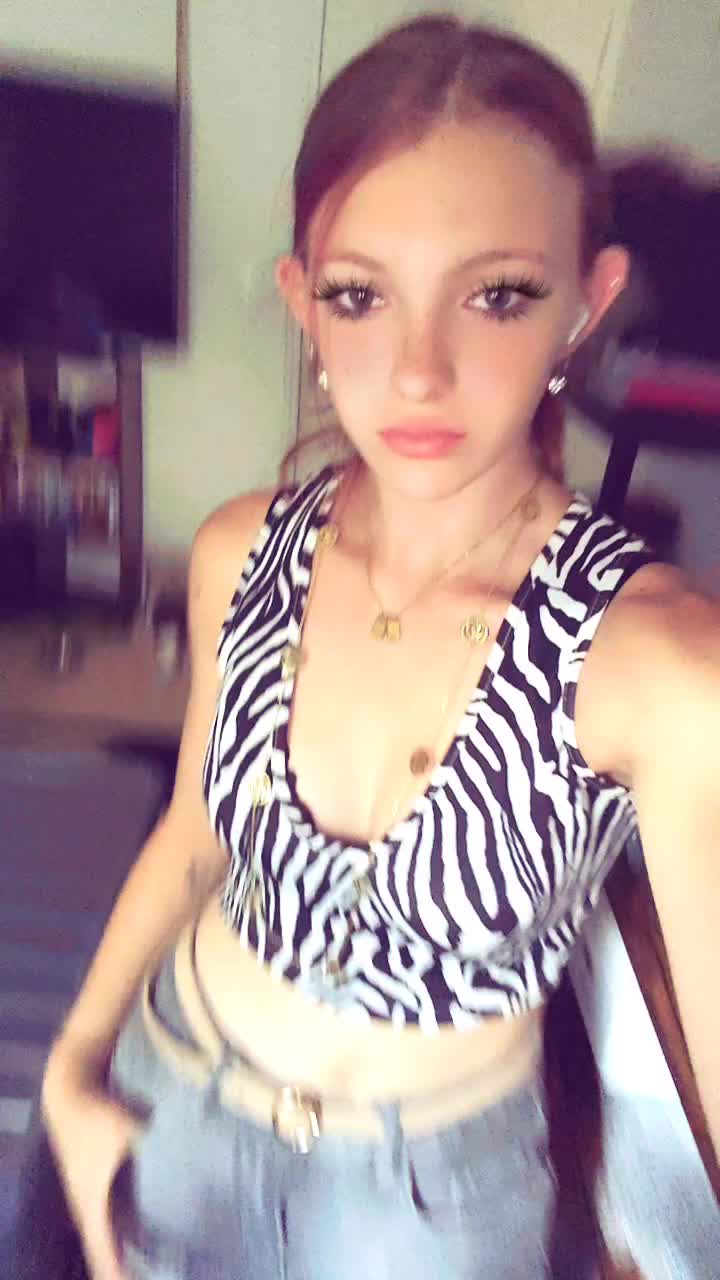 @♡ 𝓬𝓵𝓪𝓻𝓪-𝓶𝓪𝓭𝓲𝓼𝓸𝓷 ♡