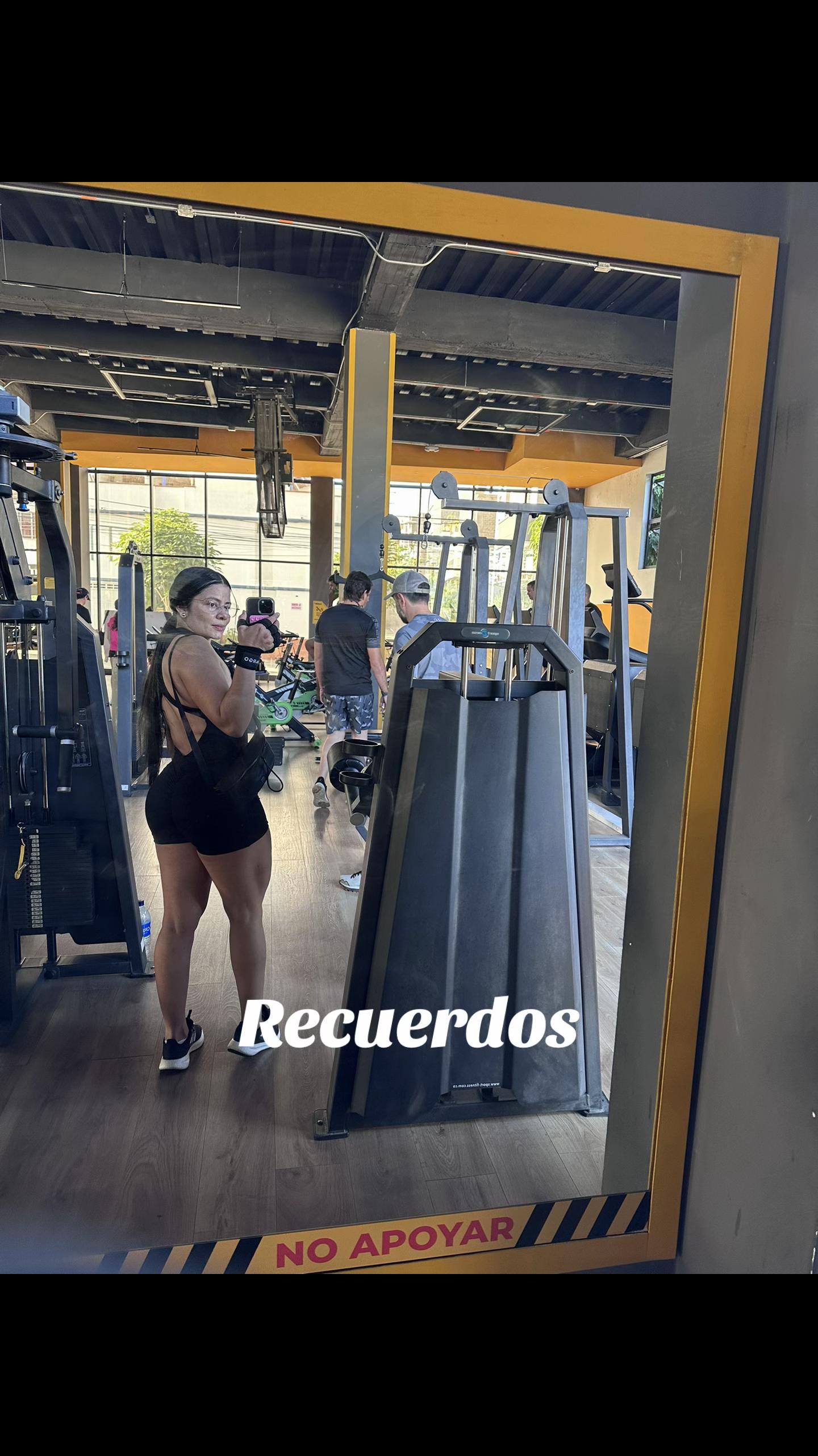 @🐷