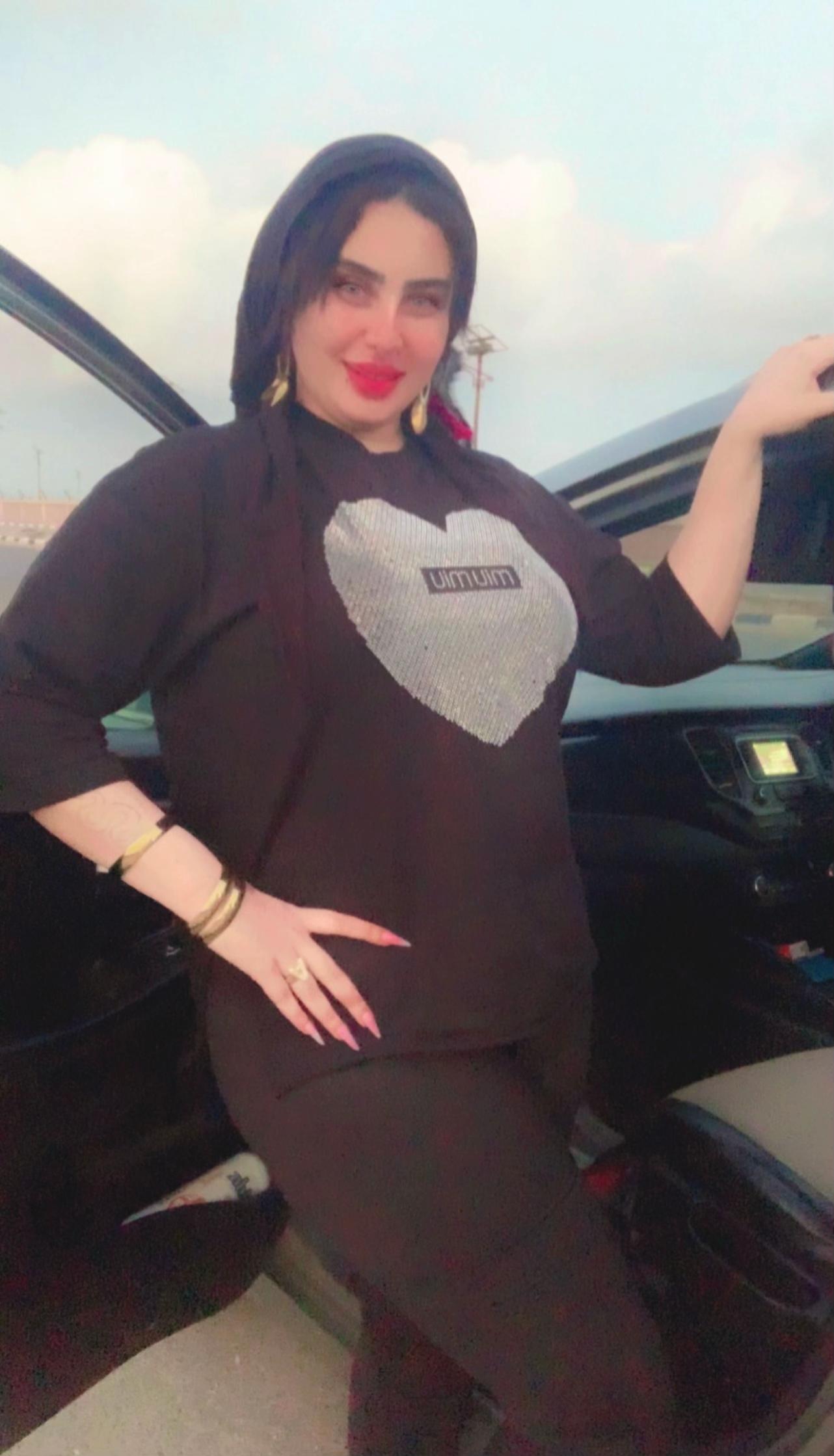 @دنيا فرغلي