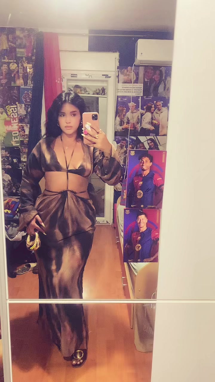 @Valentina🎀