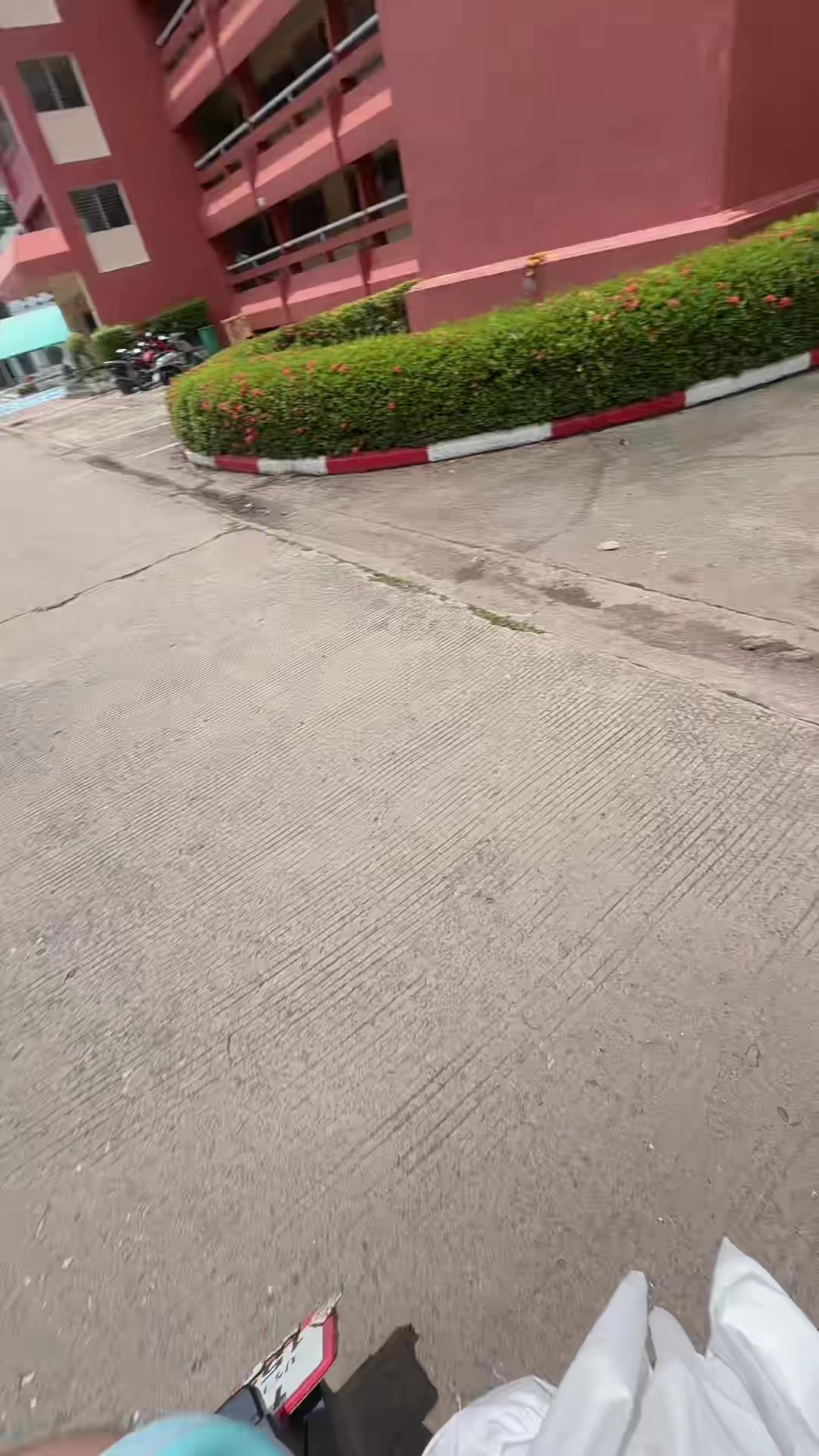 @นัทลงไร🍍