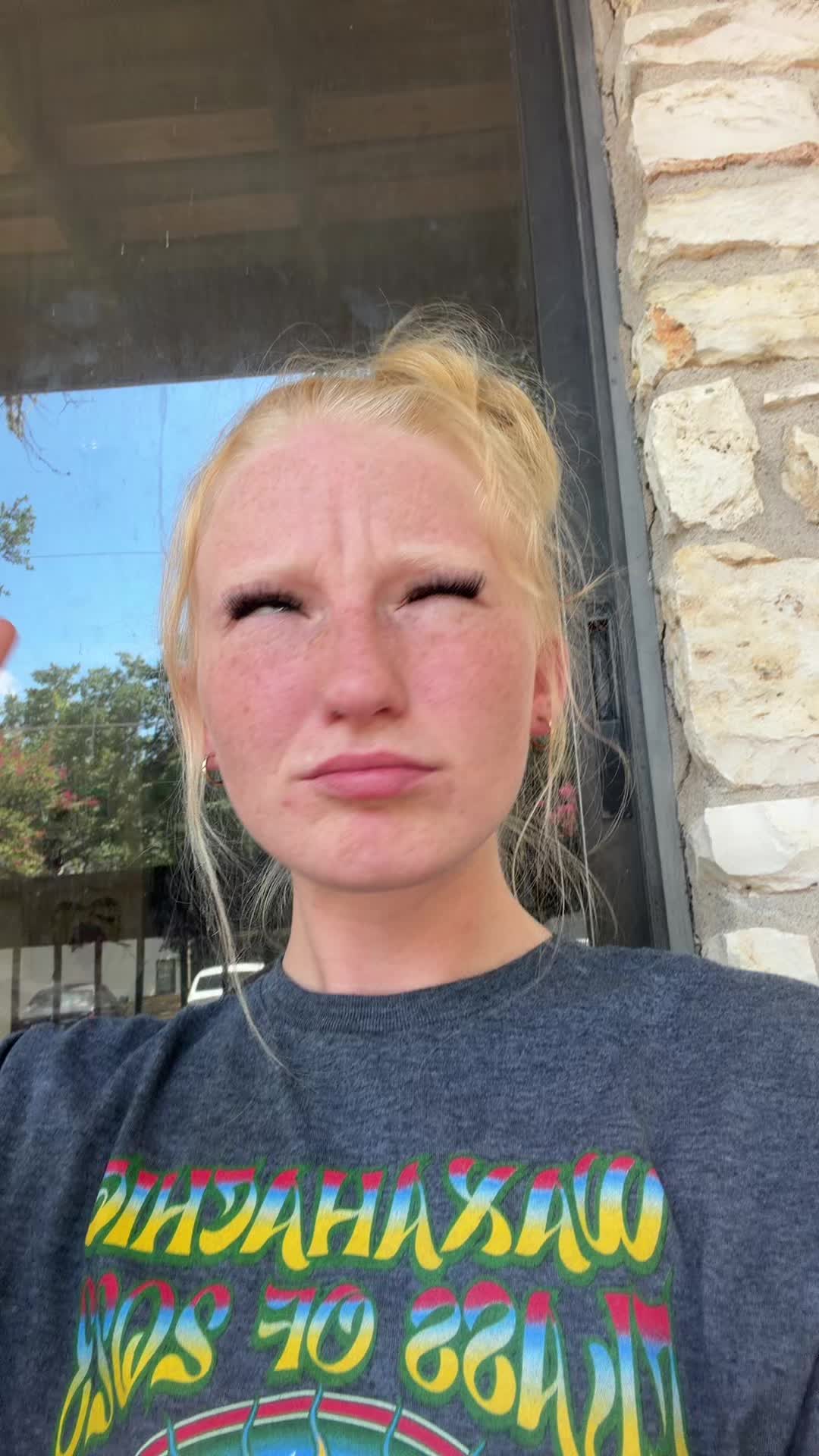@kelsie