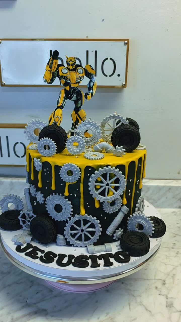 @AmazingCakesByYessy