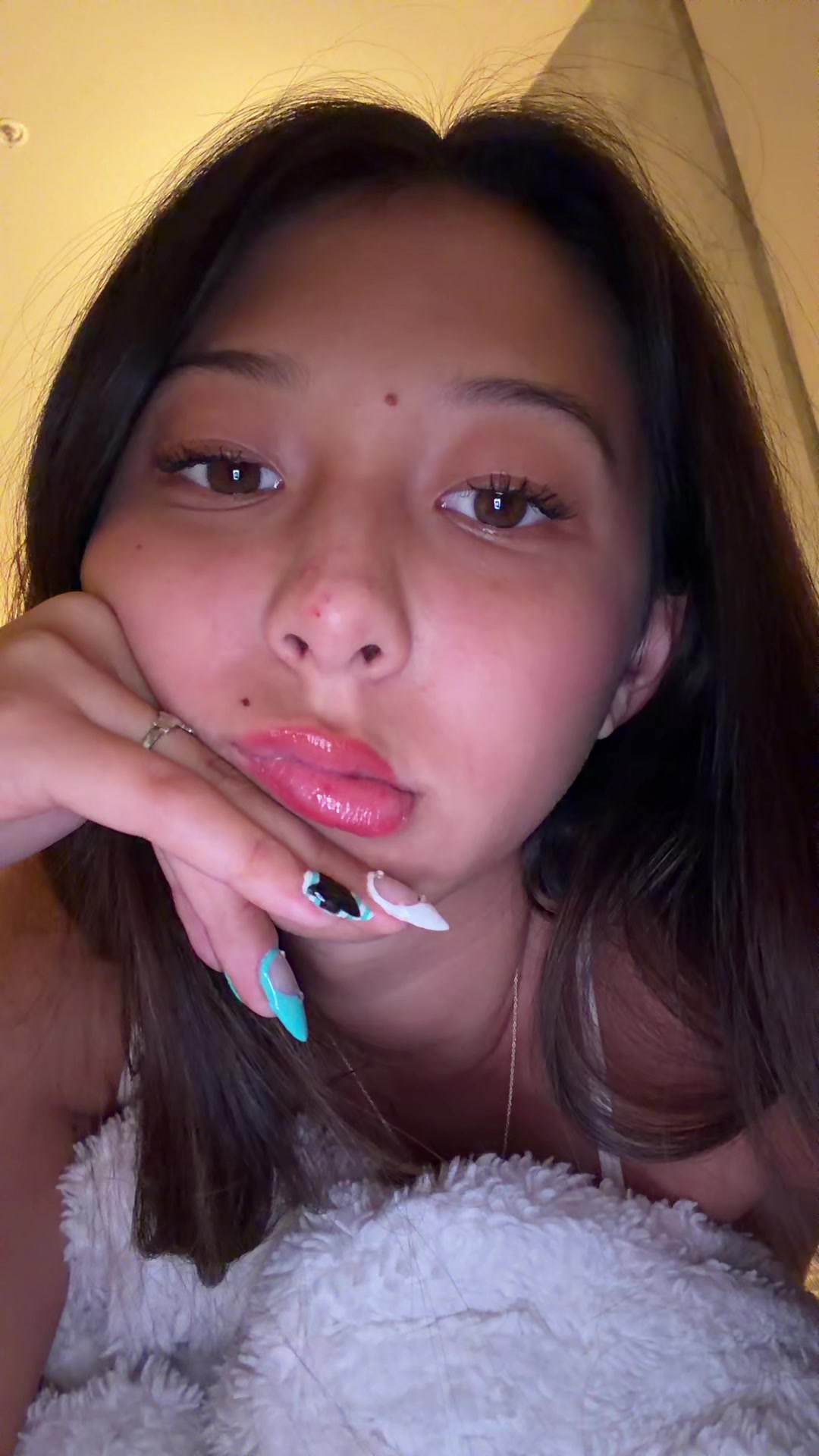 @shakeitvona
