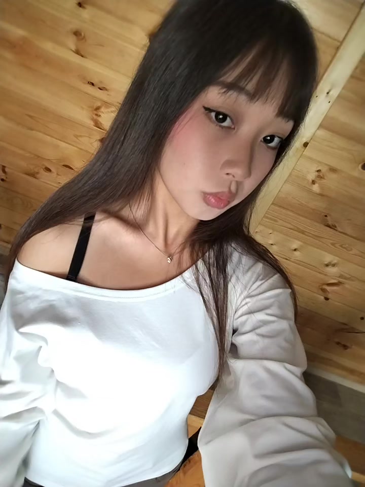 @arishaa
