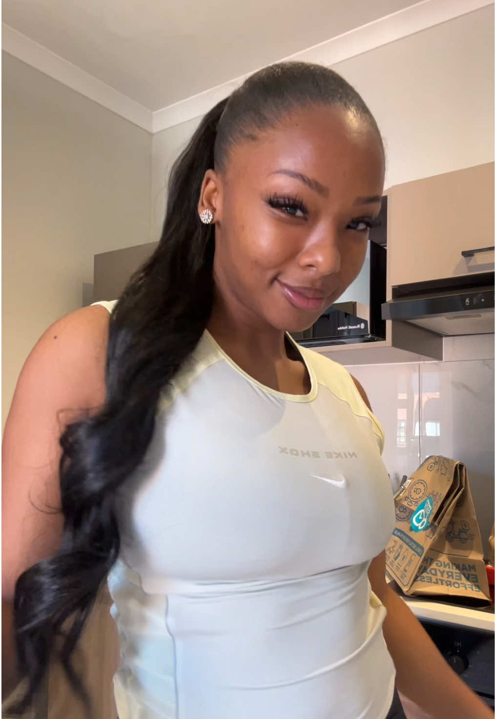 @KhanyaMzobe