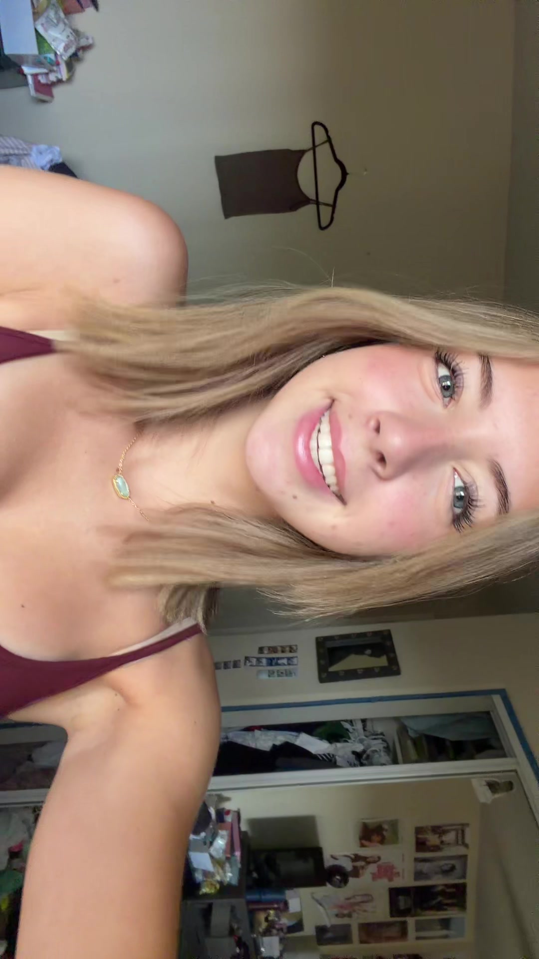@lauren 💐🍒🎞️🧸🎀