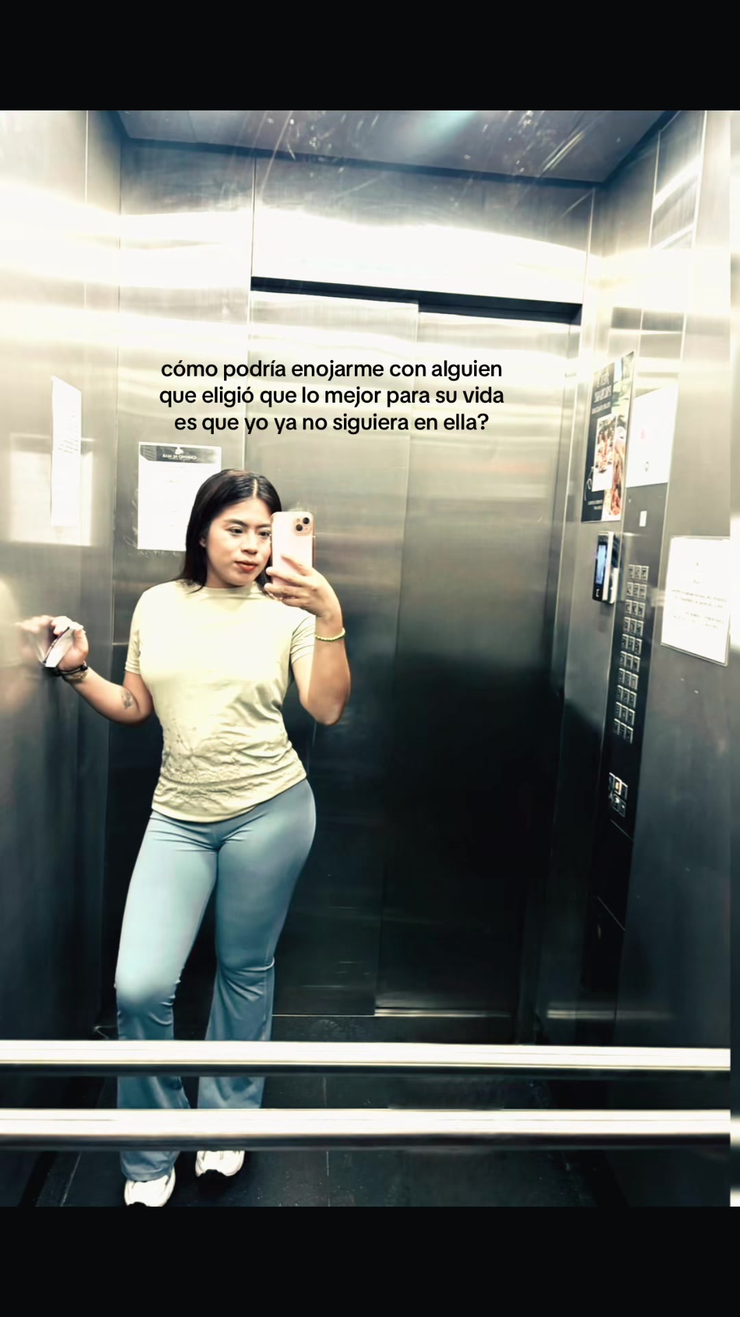 @𝓜&oacute;𝓷𝓲💗