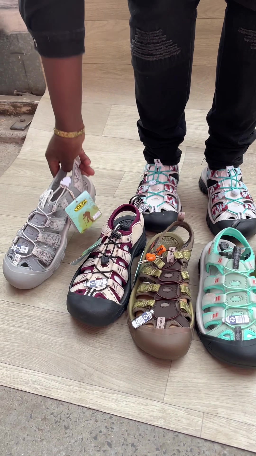 @URBAN SHOES
