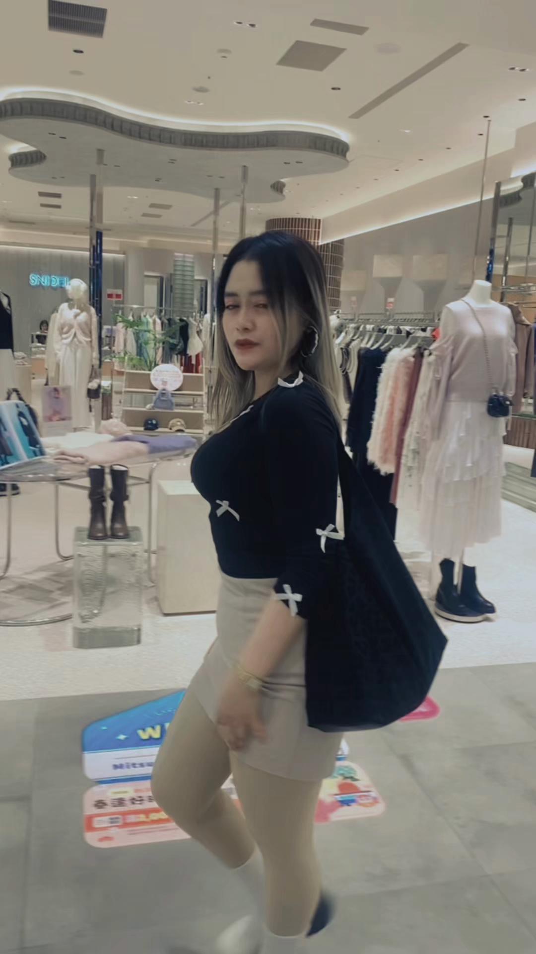@𝗗𝗛𝗘𝗫_𝗔𝗠𝗘𝗬🫦🦁