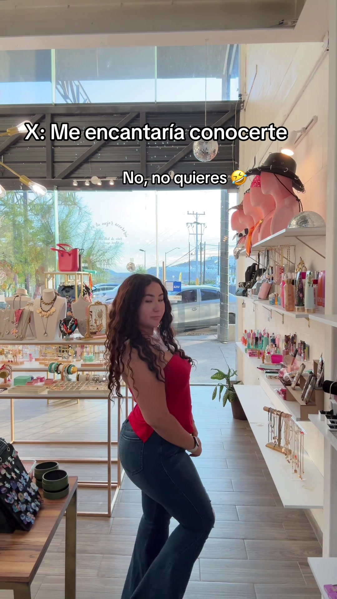 @AlexandraDeLuna_