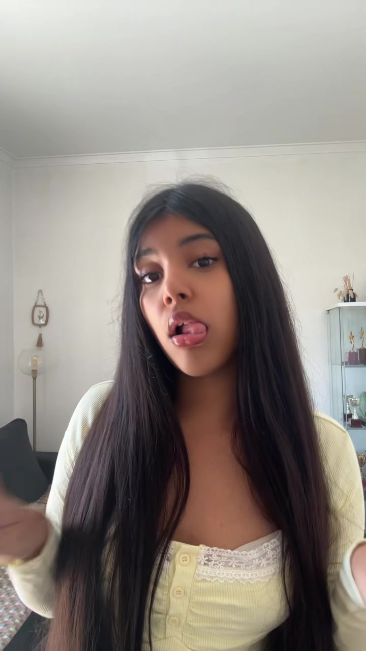 @Imaan🎀