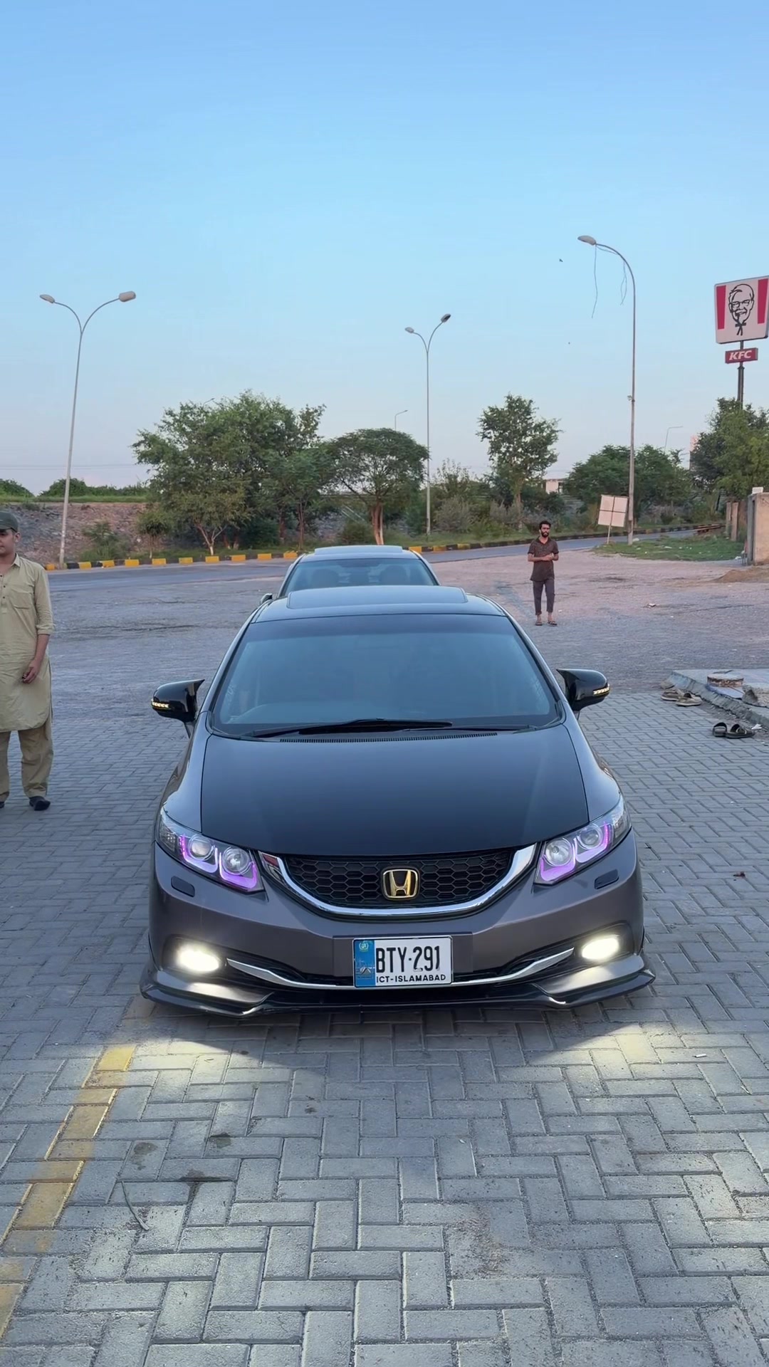 @Shoukat Autos (Peshawar)