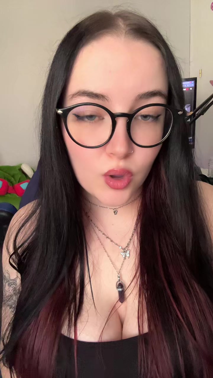 @🦋🐱