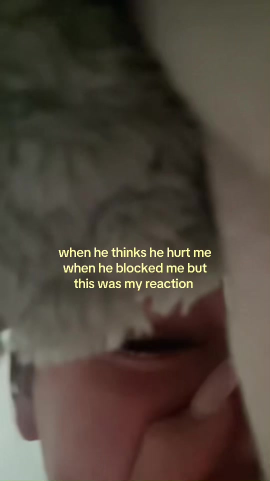@🫰🏻
