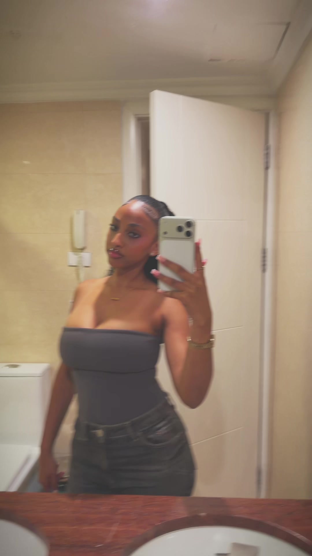 @realachicka