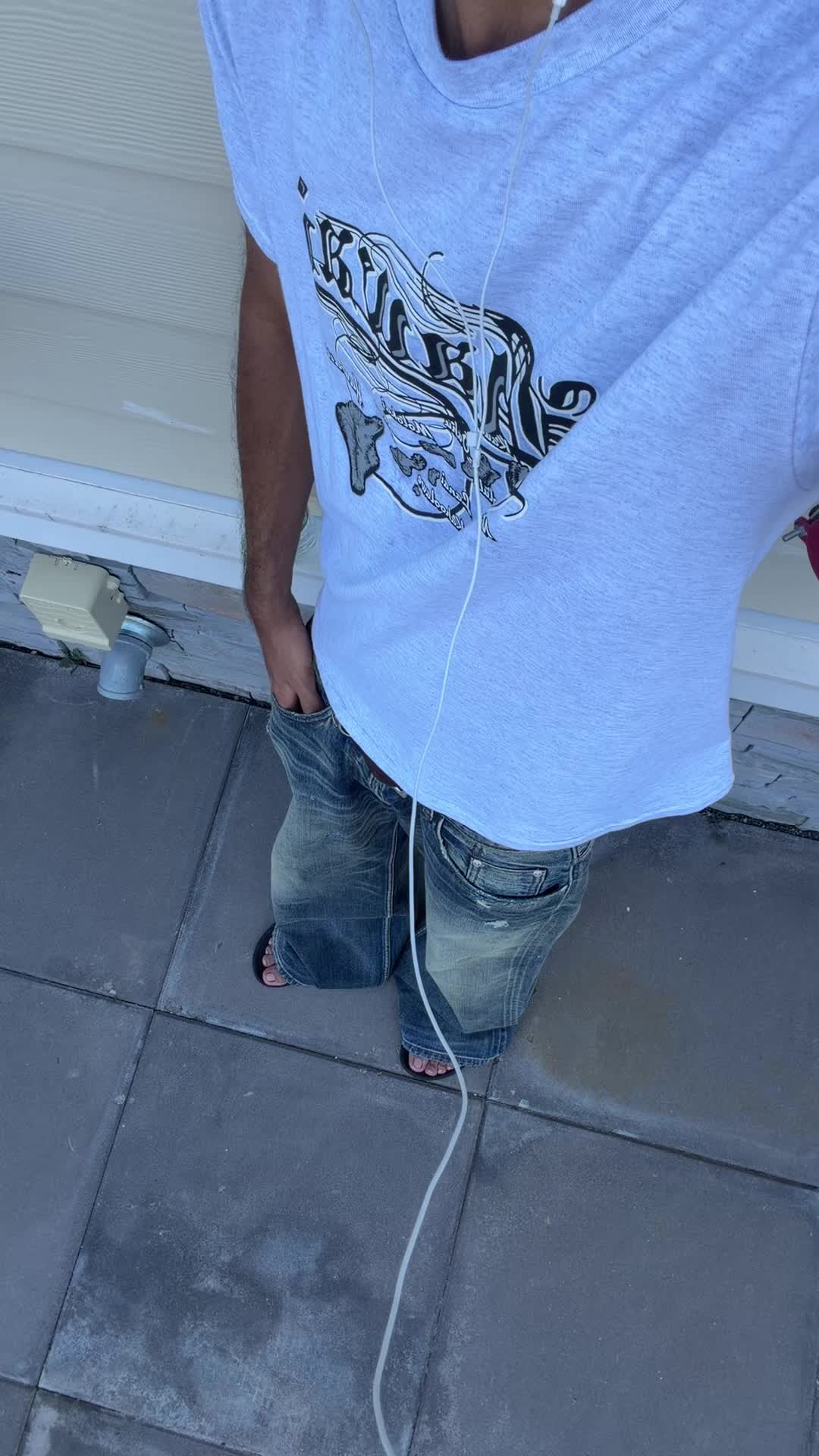 @v
