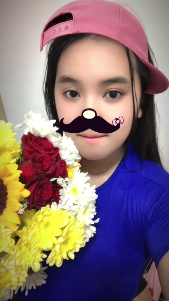 @Cruzette