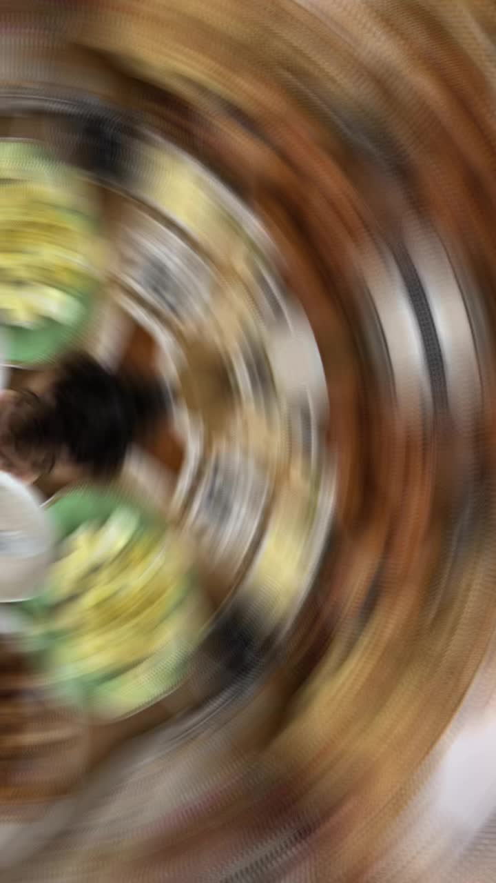 @Luna