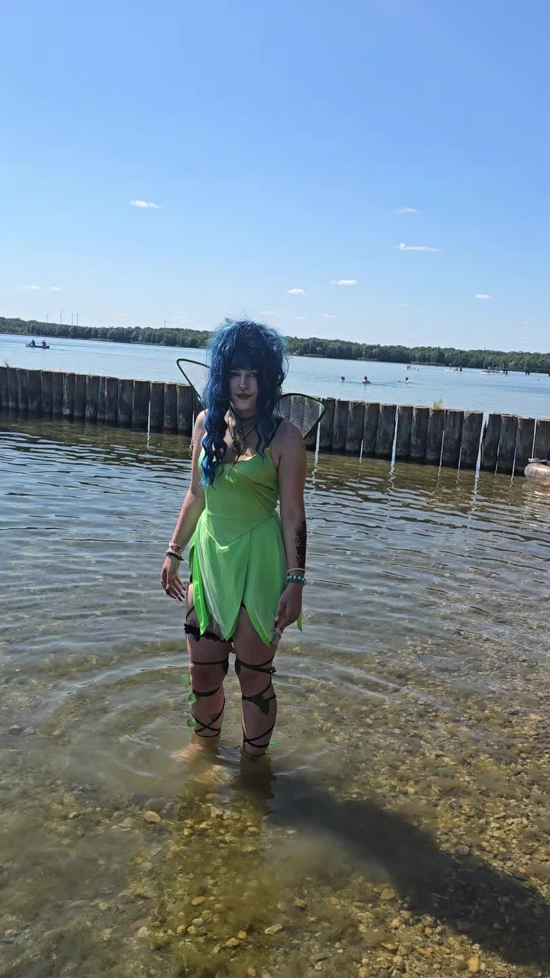 @𝑟𝑜𝑠𝑒𝑒 🦇