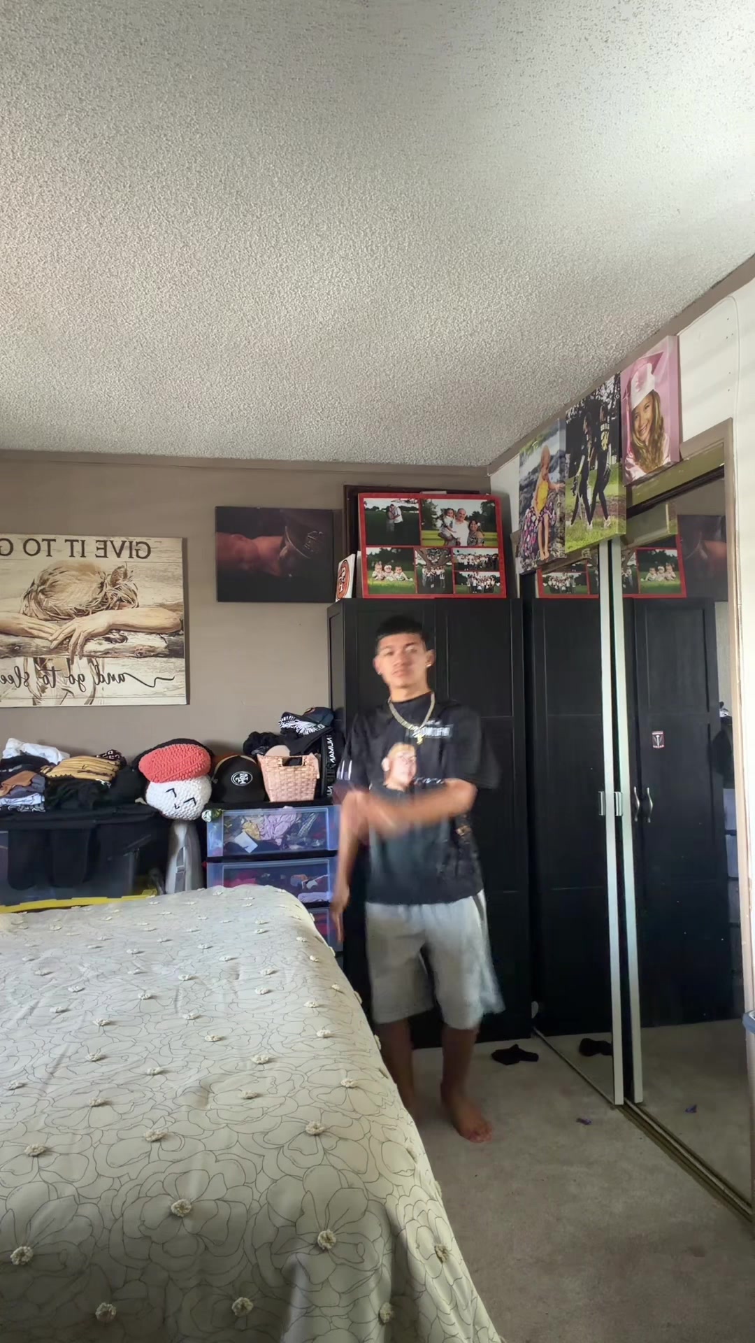 @️