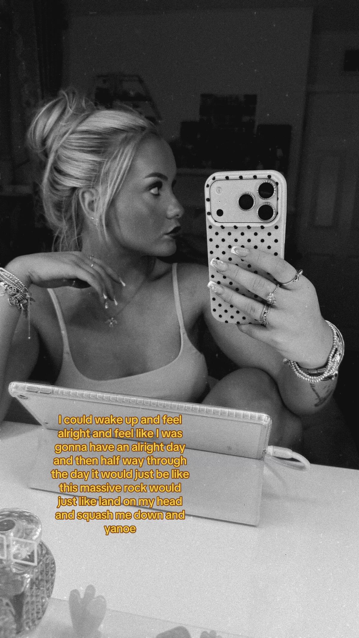 @EmmaMofficial