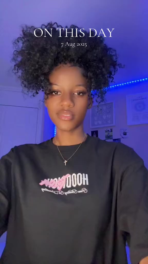 @flexypee🦋🍒