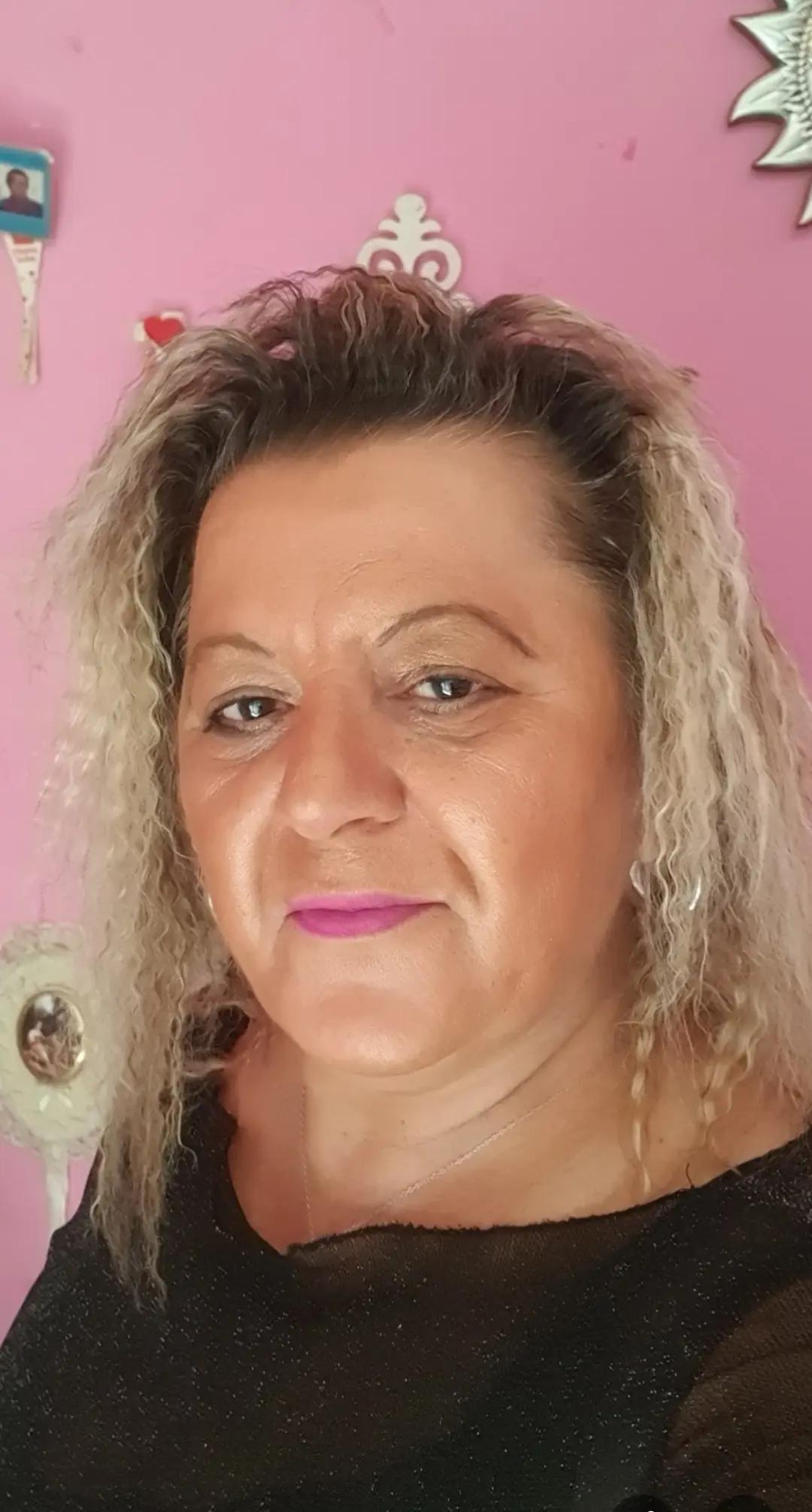 @angela bella bionda pazzerella