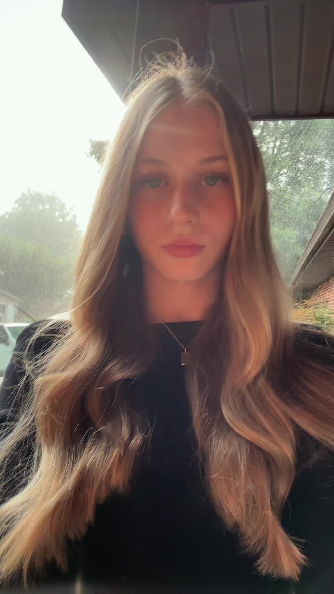 @Laura_333435
