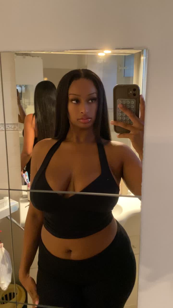 @Linda 🍭🍬