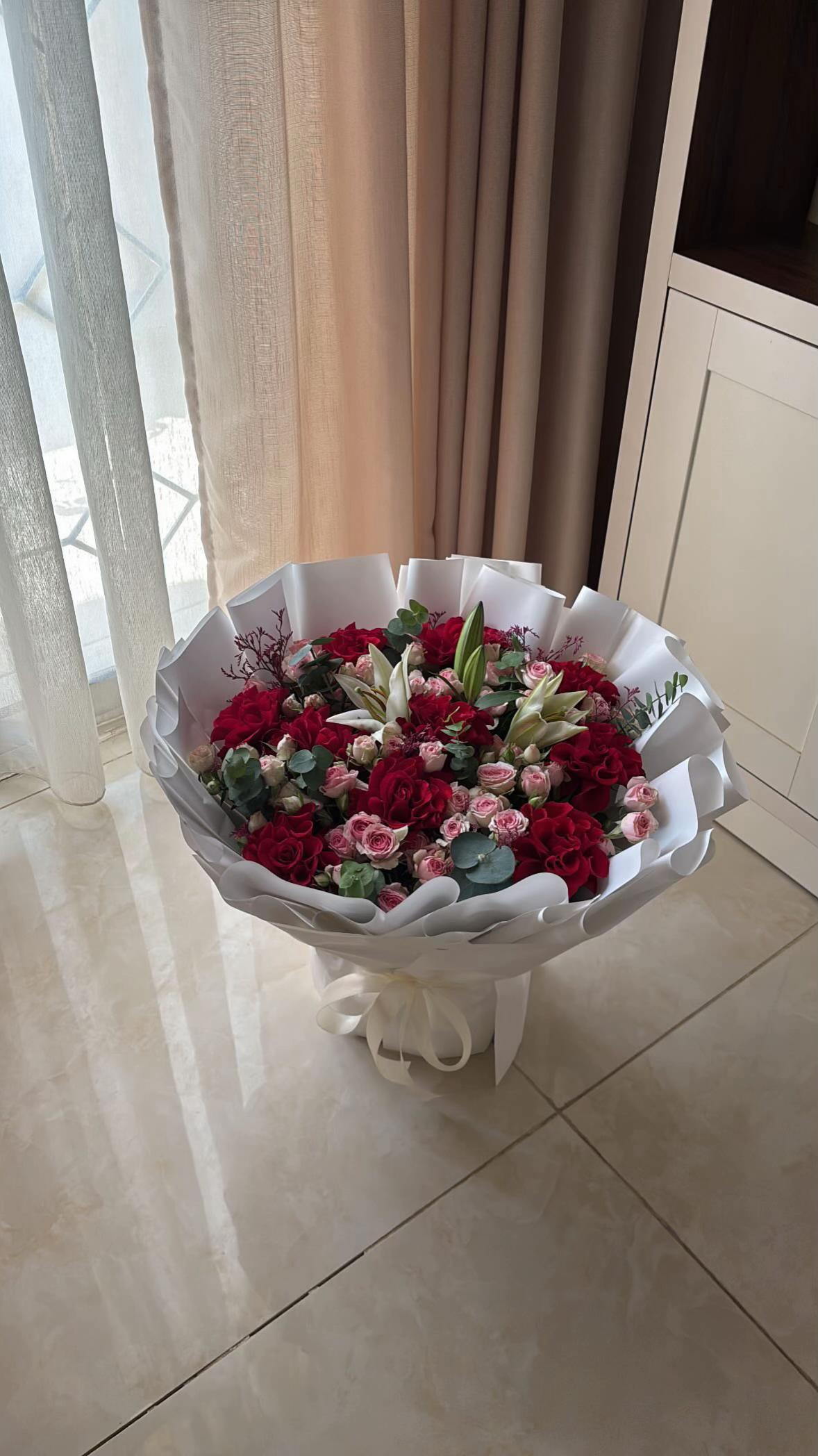 @LYORA FLOWERS | ليورا