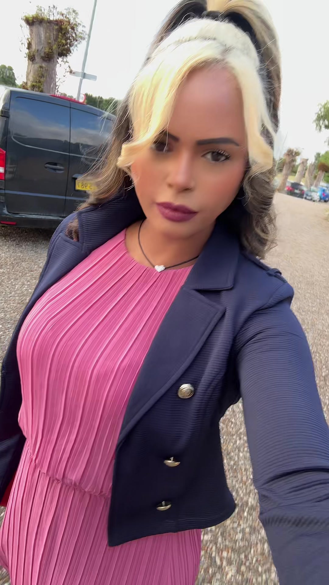 @Bella B