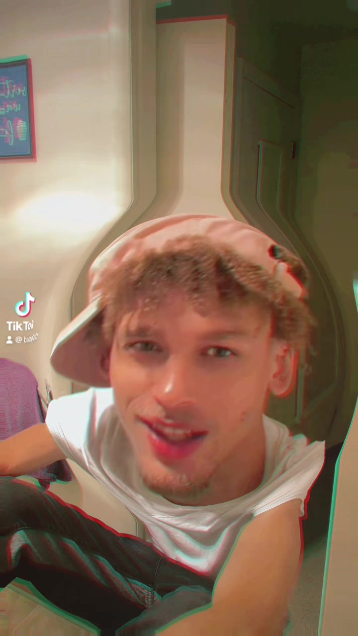 @Badsplashhhh