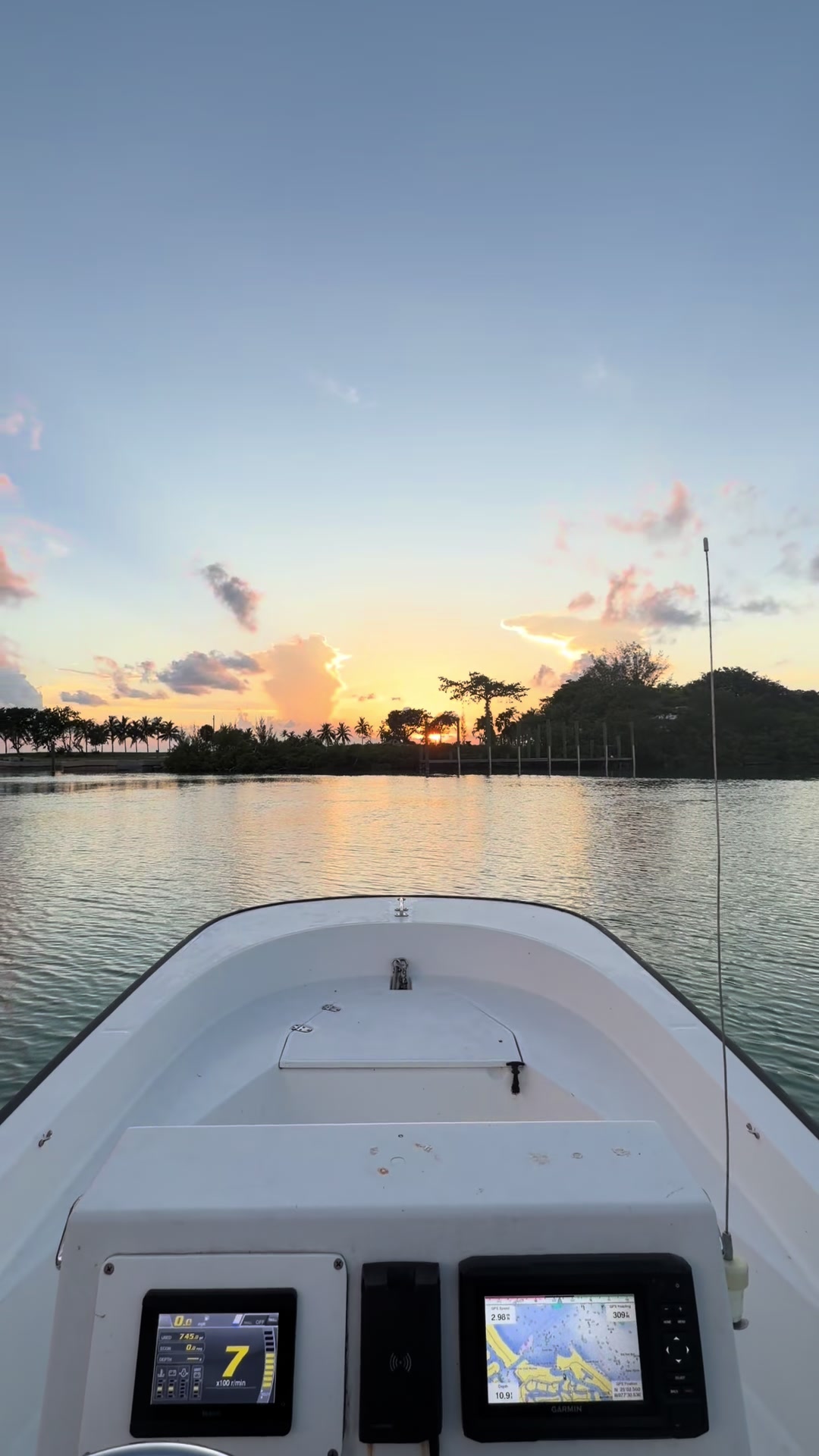 @Tommybahama_242_
